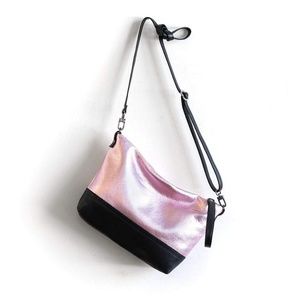 Rough and Tumble Pinched Bottom Traveler